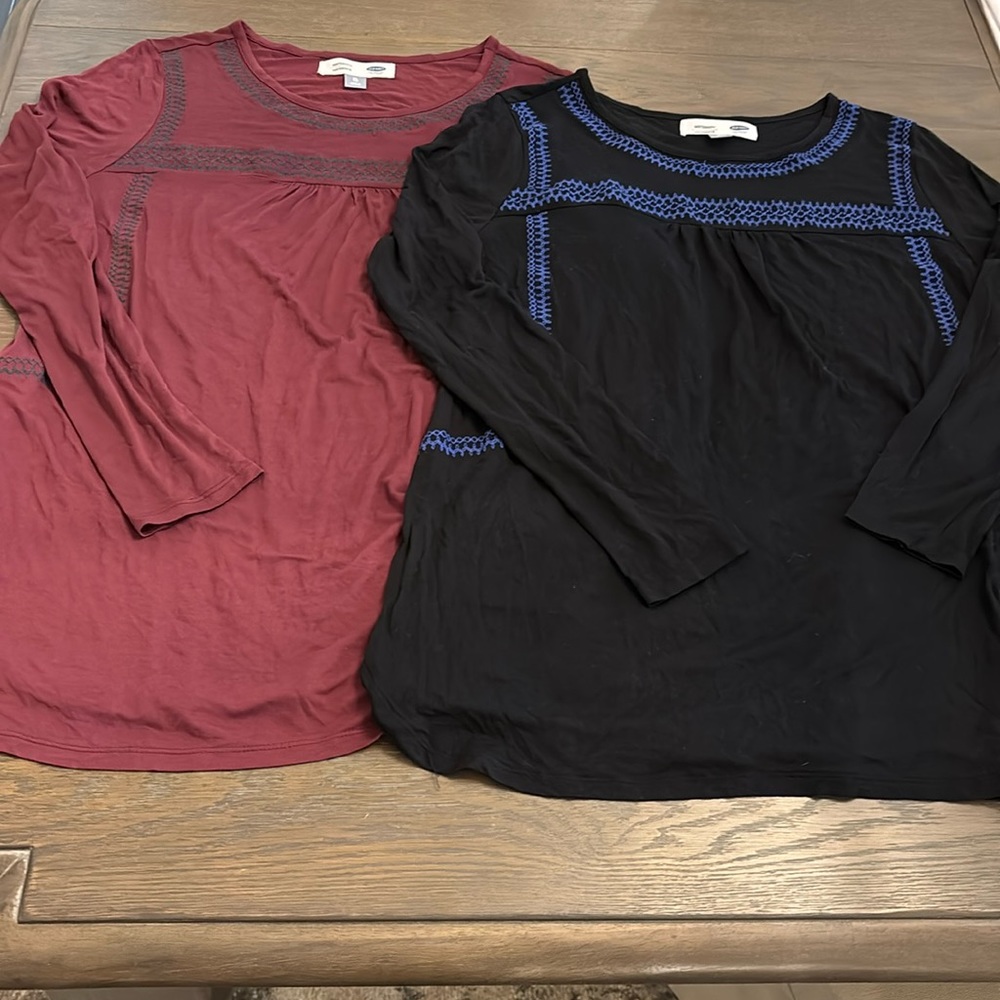 Old Navy Maternity tunic shirt set of 2